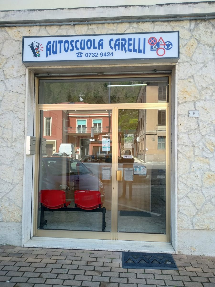 Autoscuola CARELLI STEFANO a Sassoferrato Pratiche e patenti per autoveicoli e motoveicoli